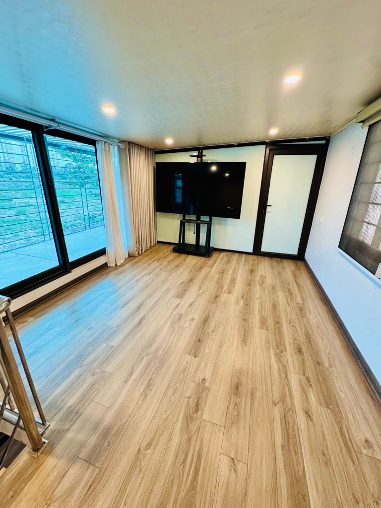 Bán nhà Lĩnh Nam - diện tích 45m2 2 tầng - ô tô đỗ cửa - giá 1,3 tỷ