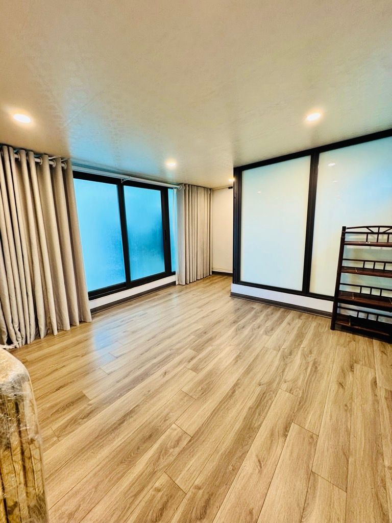 Bán nhà Lĩnh Nam - diện tích 45m2 2 tầng - ô tô đỗ cửa - giá 1,3 tỷ