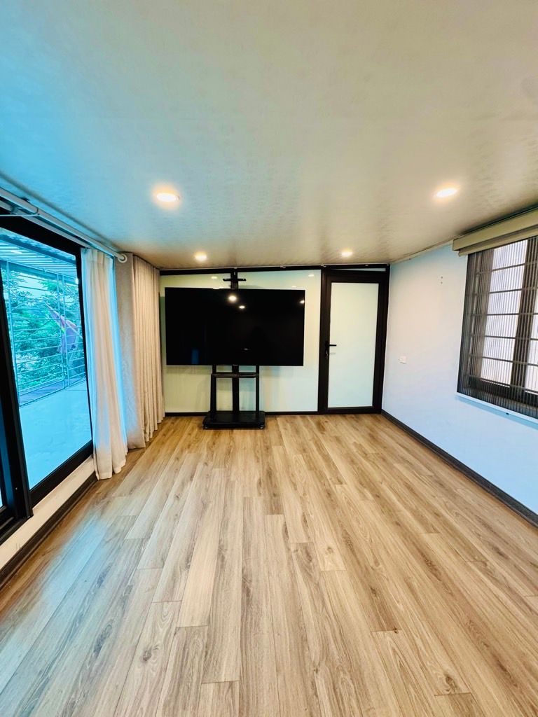 Bán nhà Lĩnh Nam - diện tích 45m2 2 tầng - ô tô đỗ cửa - giá 1,3 tỷ