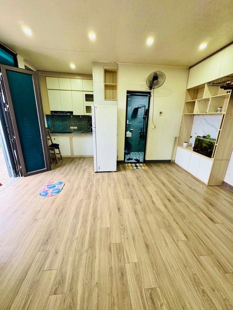 Bán nhà Lĩnh Nam - diện tích 45m2 2 tầng - ô tô đỗ cửa - giá 1,3 tỷ