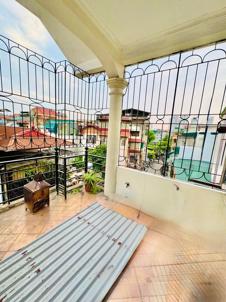 Bán nhà Tân Mai - diện tích 26m2 4 tầng - Mặt ngõ ô tô tải đỗ cửa - giá 7,8 tỷ