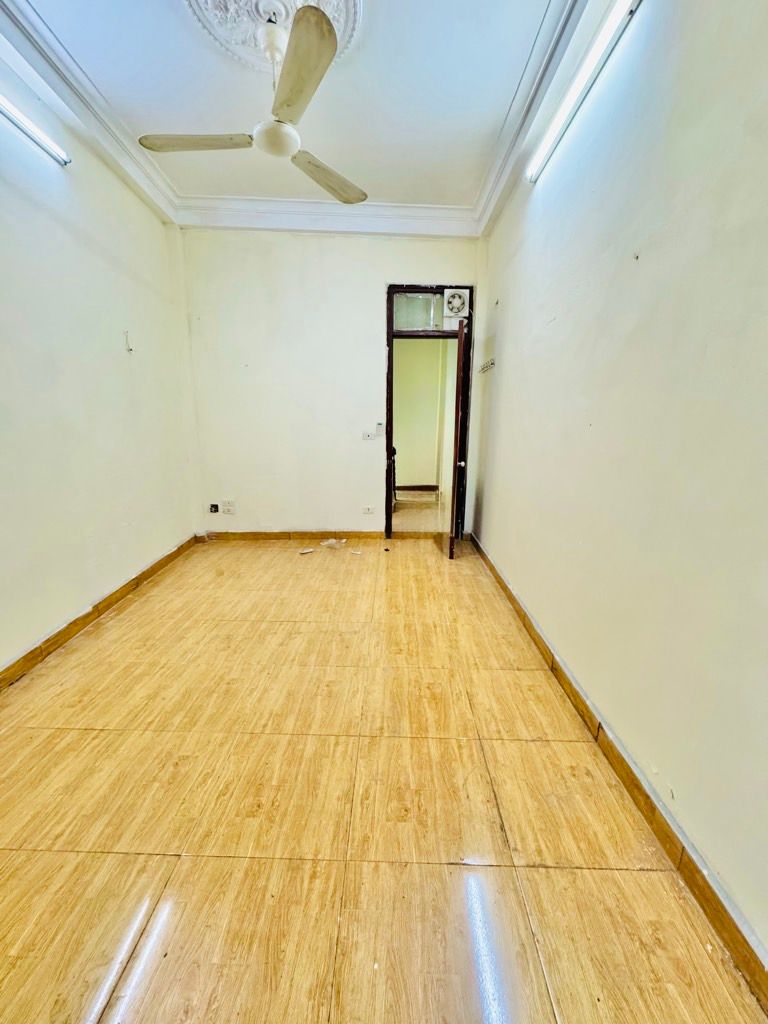 Bán nhà Tân Mai - diện tích 26m2 4 tầng - Mặt ngõ ô tô tải đỗ cửa - giá 7,8 tỷ