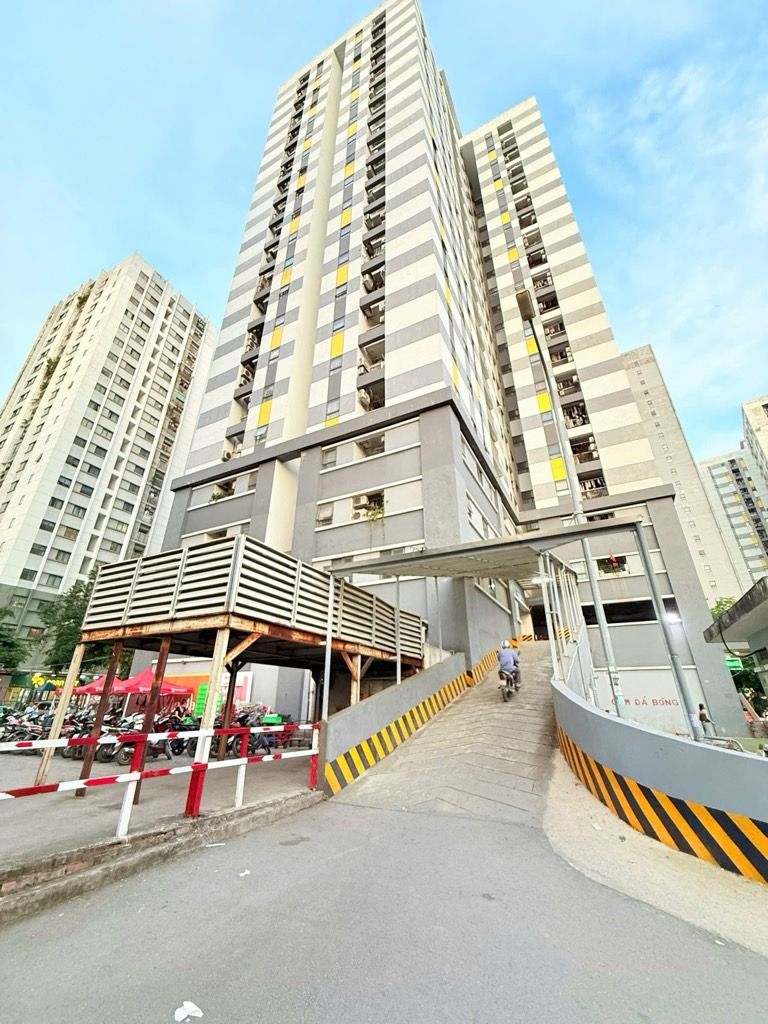 Bán nhà Linh Đàm - diện tích 62m2 18 tầng - Căn hộ lô góc đẹp - giá 5,4 tỷ