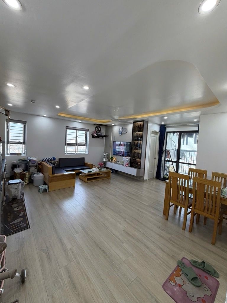 Bán nhà Linh Đàm - diện tích 62m2 18 tầng - Căn hộ lô góc đẹp - giá 5,4 tỷ