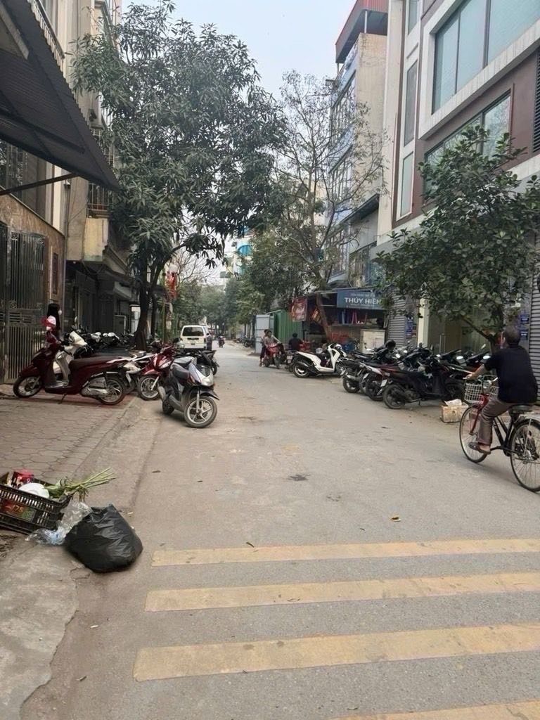 Bán nhà Hoàng Liệt - diện tích 60m2 1 tầng - ô tô tránh - giá 16 tỷ