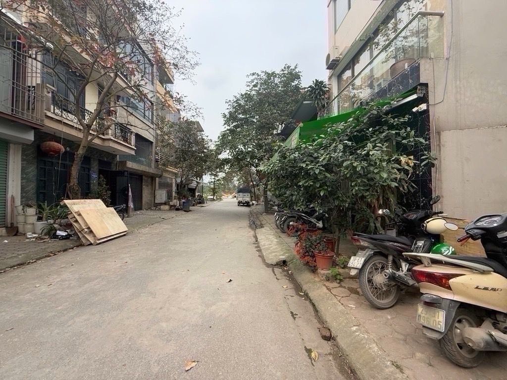 Bán nhà Hoàng Liệt - diện tích 60m2 1 tầng - ô tô tránh - giá 16 tỷ