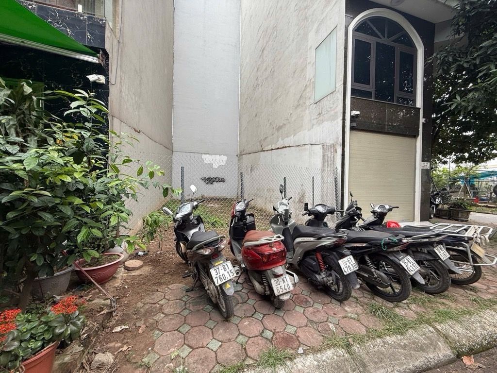Bán nhà Hoàng Liệt - diện tích 60m2 1 tầng - ô tô tránh - giá 16 tỷ