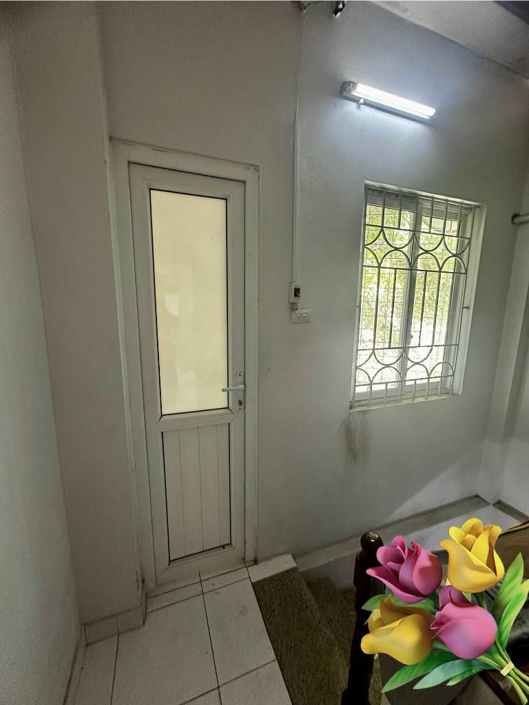 Bán nhà Tân Mai - diện tích 44m2 2 tầng - ô tô đỗ cửa - giá 4,9 tỷ