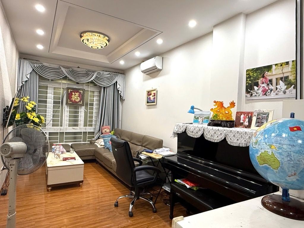 Bán nhà Nguyễn Lương Bằng - diện tích 38.2m2 5 tầng - Ngõ thông, gần ô tô - giá 13,9 tỷ