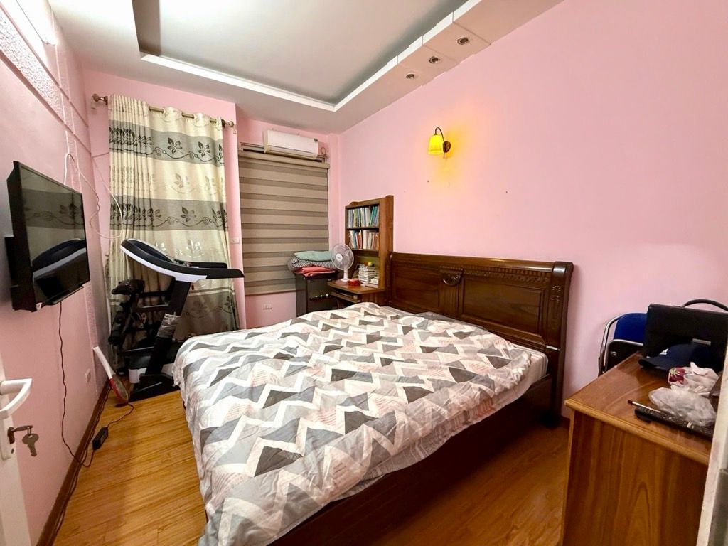 Bán nhà Nguyễn Lương Bằng - diện tích 38.2m2 5 tầng - Ngõ thông, gần ô tô - giá 13,9 tỷ