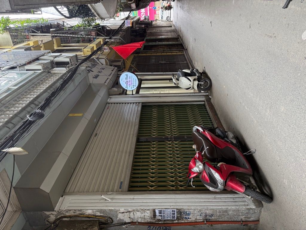 Bán nhà Văn Chương - diện tích 27m2 5 tầng - Ô tô đỗ cửa - giá 11,2 tỷ