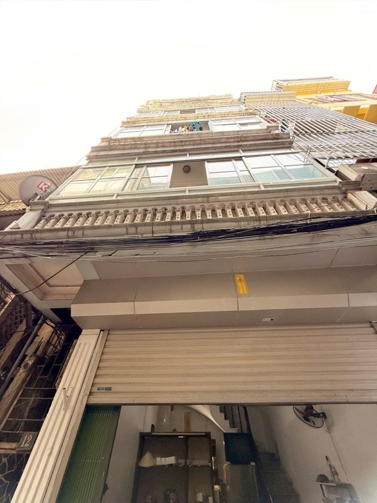 Bán nhà Văn Chương - diện tích 27m2 5 tầng - Ô tô đỗ cửa - giá 11,2 tỷ