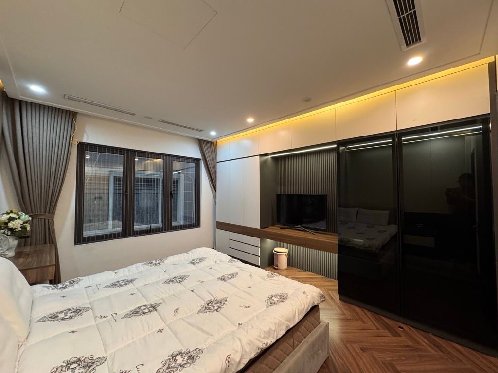 Bán nhà Bạch Mai - diện tích 31m2 6 tầng - Ngõ siêu đẹp, vài chục mét ra mặt phố - giá 11,95 tỷ