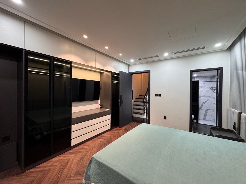 Bán nhà Bạch Mai - diện tích 31m2 6 tầng - Ngõ siêu đẹp, vài chục mét ra mặt phố - giá 11,95 tỷ