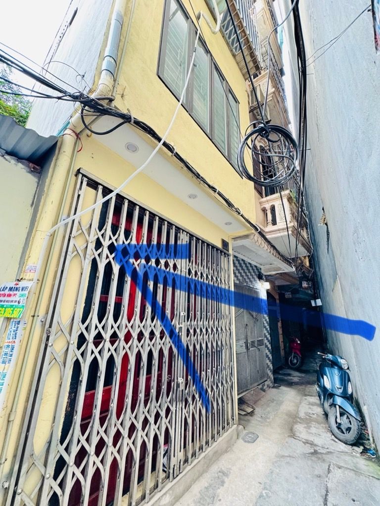 Bán nhà Hoàng Mai - diện tích 25m2 3 tầng - HCĐC - giá 3,2 tỷ