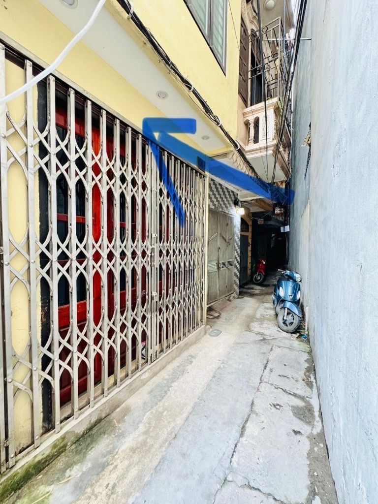 Bán nhà Hoàng Mai - diện tích 25m2 3 tầng - HCĐC - giá 3,2 tỷ