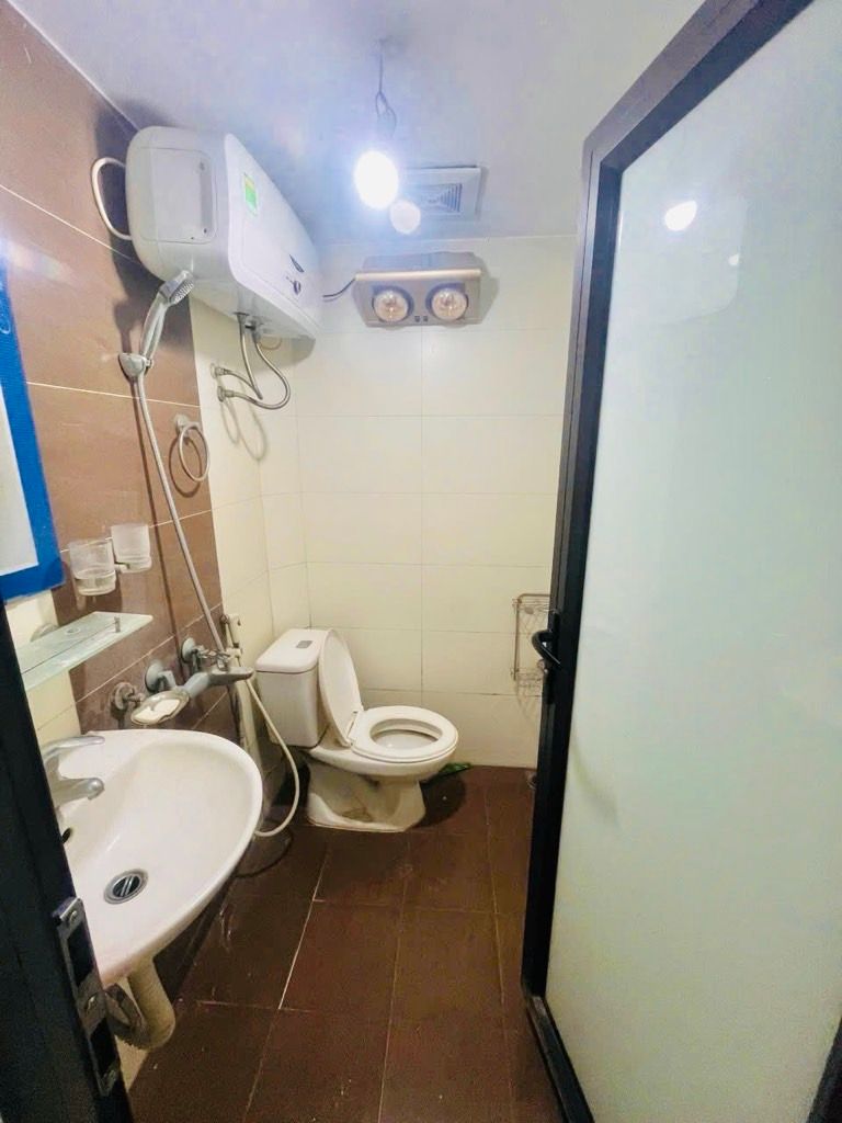 Bán nhà Hoàng Mai - diện tích 25m2 3 tầng - HCĐC - giá 3,2 tỷ