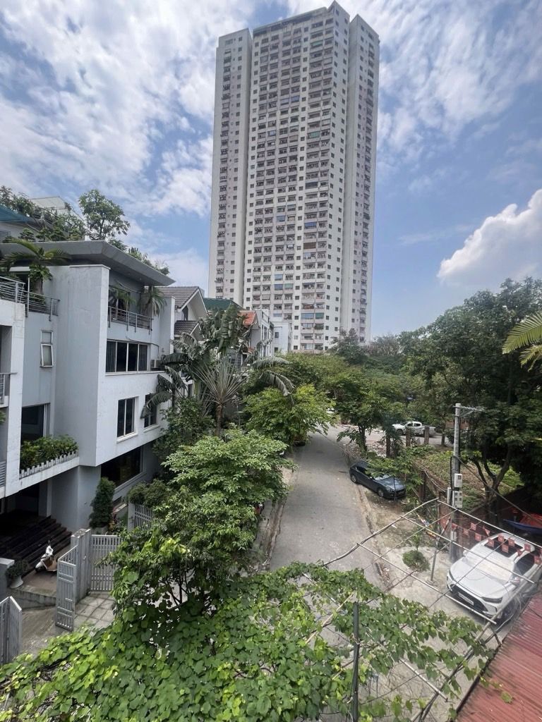 Bán nhà Hoàng Liệt - diện tích 91m2 3 tầng - Ô tô tránh - giá 20 tỷ