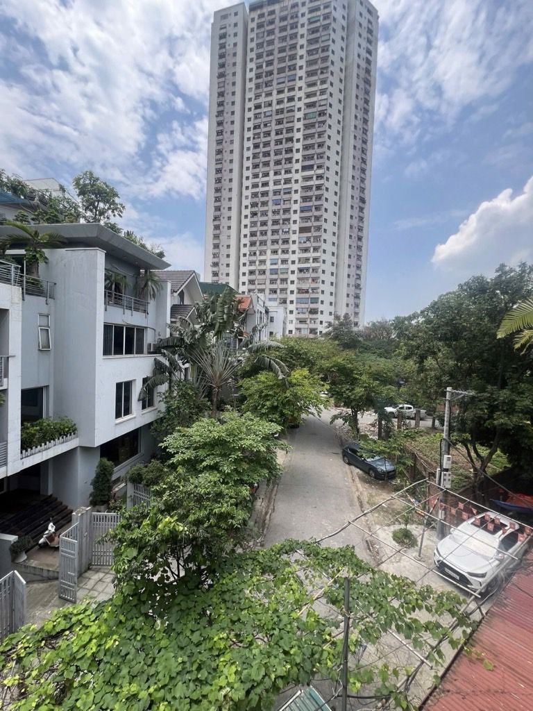 Bán nhà Hoàng Liệt - diện tích 91m2 3 tầng - Ô tô tránh - giá 20 tỷ