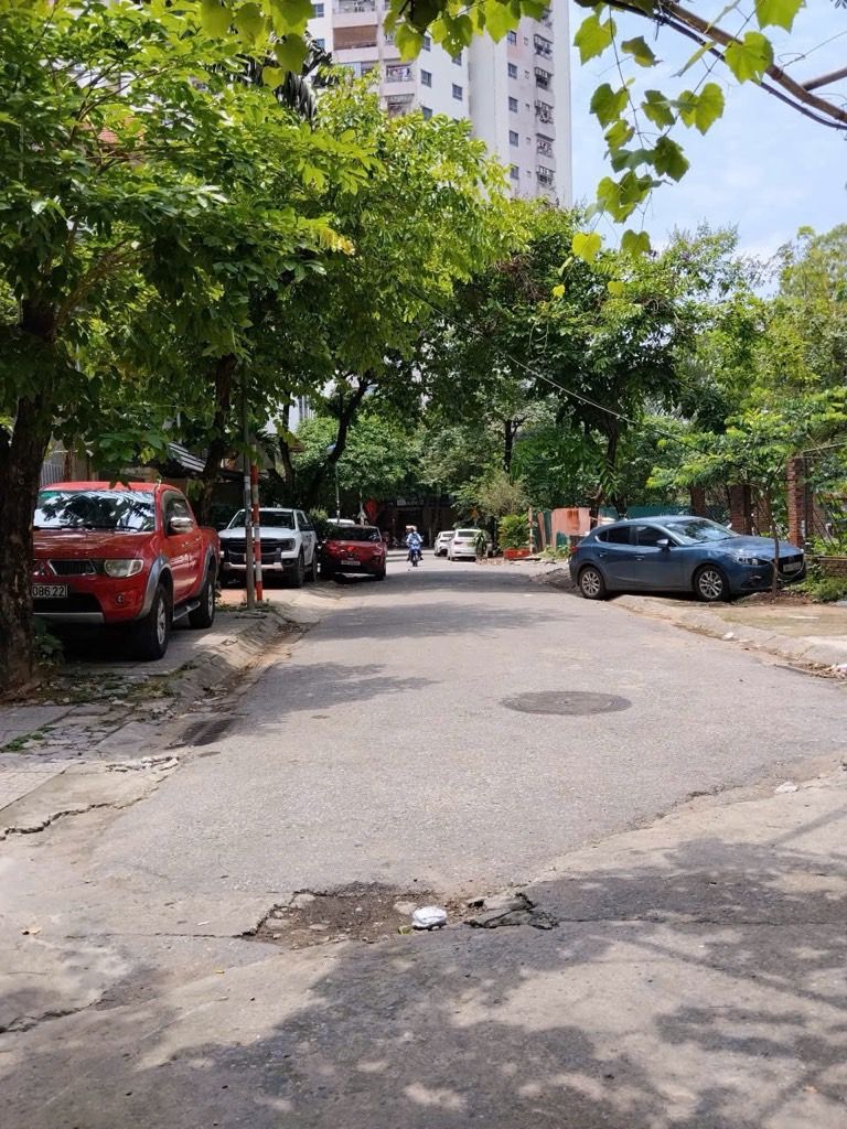 Bán nhà Hoàng Liệt - diện tích 91m2 3 tầng - Ô tô tránh - giá 20 tỷ