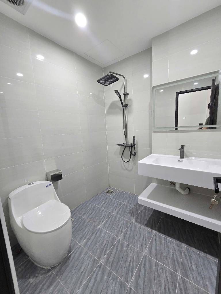 Bán nhà Hào Nam - diện tích 46.3m2 4 tầng - Ô TÔ DỪNG TRÁNH ĐỖ NGÀY ĐÊM - giá 19,5 tỷ