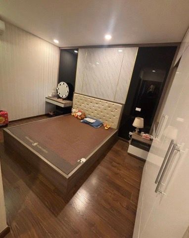Bán nhà Nguyễn Xiển - diện tích 74m2 34 tầng - Căn hộ cao cấp Eco Green - giá 6,4 tỷ