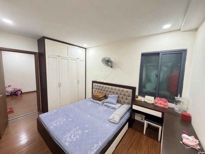 Bán nhà Nguyễn Xiển - diện tích 74m2 34 tầng - Căn hộ cao cấp Eco Green - giá 6,4 tỷ