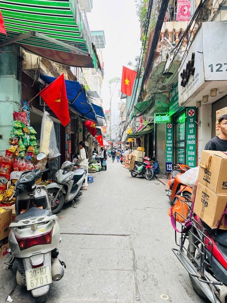 Bán nhà Quan Thổ 1 - diện tích 40.4m2 4 tầng - ngõ thông kinh doanh - giá 9,4 tỷ