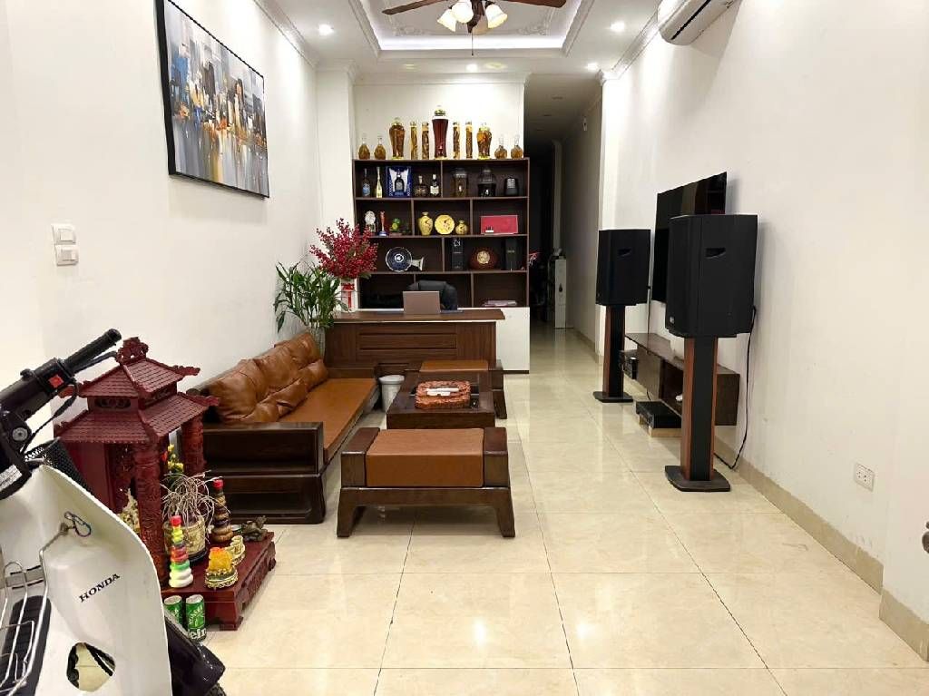 Bán nhà Hoàng Đạo Thành - diện tích 39,4m2 5 tầng - Ô TÔ TRÁNH THÔNG TỨ TUNG - giá 17,2 tỷ