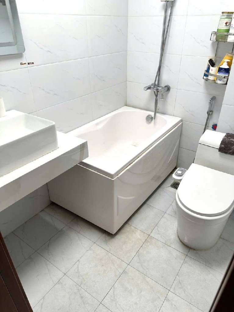 Bán nhà Hoàng Đạo Thành - diện tích 39,4m2 5 tầng - Ô TÔ TRÁNH THÔNG TỨ TUNG - giá 17,2 tỷ