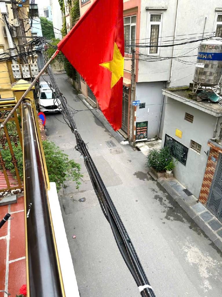 Bán nhà Hoàng Đạo Thành - diện tích 39,4m2 5 tầng - Ô TÔ TRÁNH THÔNG TỨ TUNG - giá 17,2 tỷ