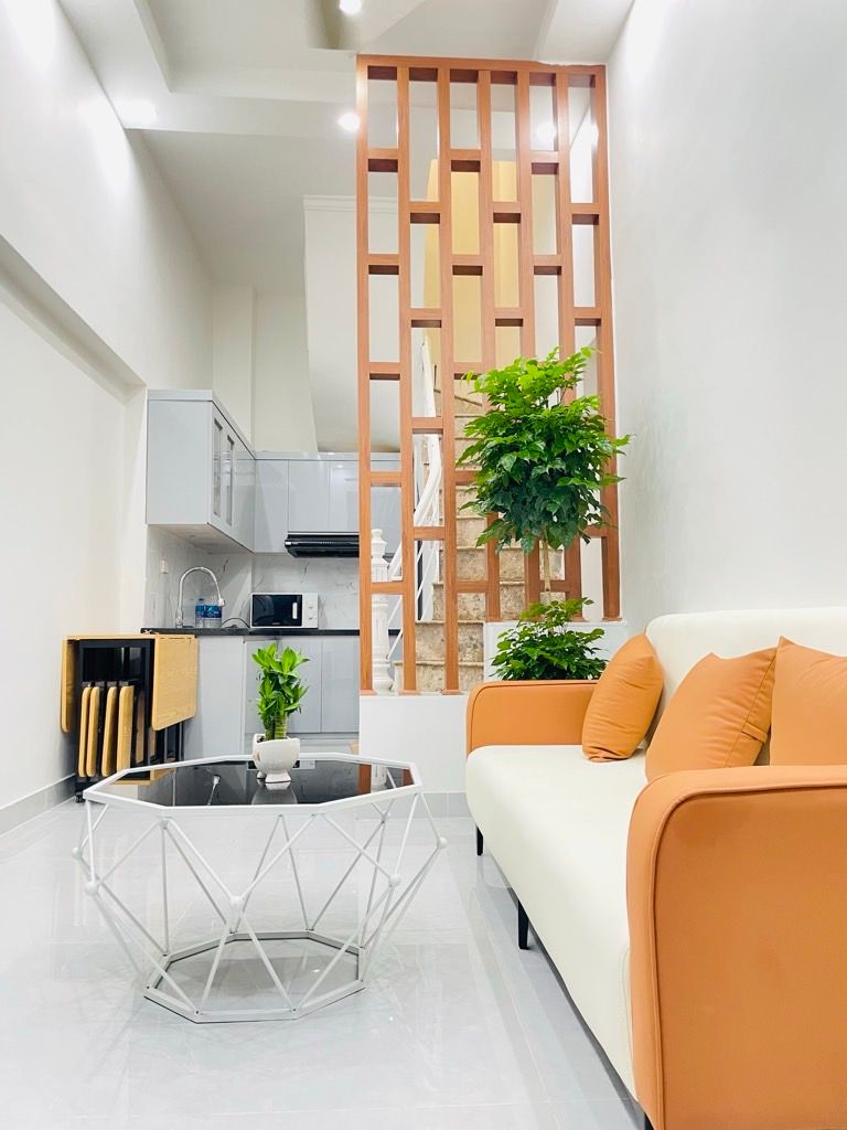 Bán nhà Cự Lộc - diện tích 21m2 4 tầng - Lô góc thoáng sáng - giá 6,3 tỷ