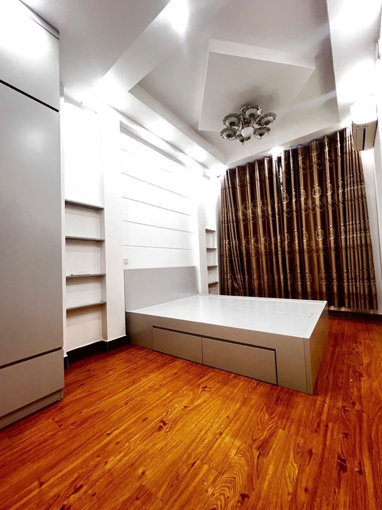 Bán nhà Cự Lộc - diện tích 21m2 4 tầng - Lô góc thoáng sáng - giá 6,3 tỷ