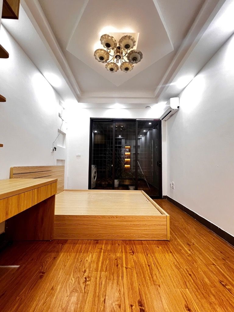 Bán nhà Cự Lộc - diện tích 21m2 4 tầng - Lô góc thoáng sáng - giá 6,3 tỷ