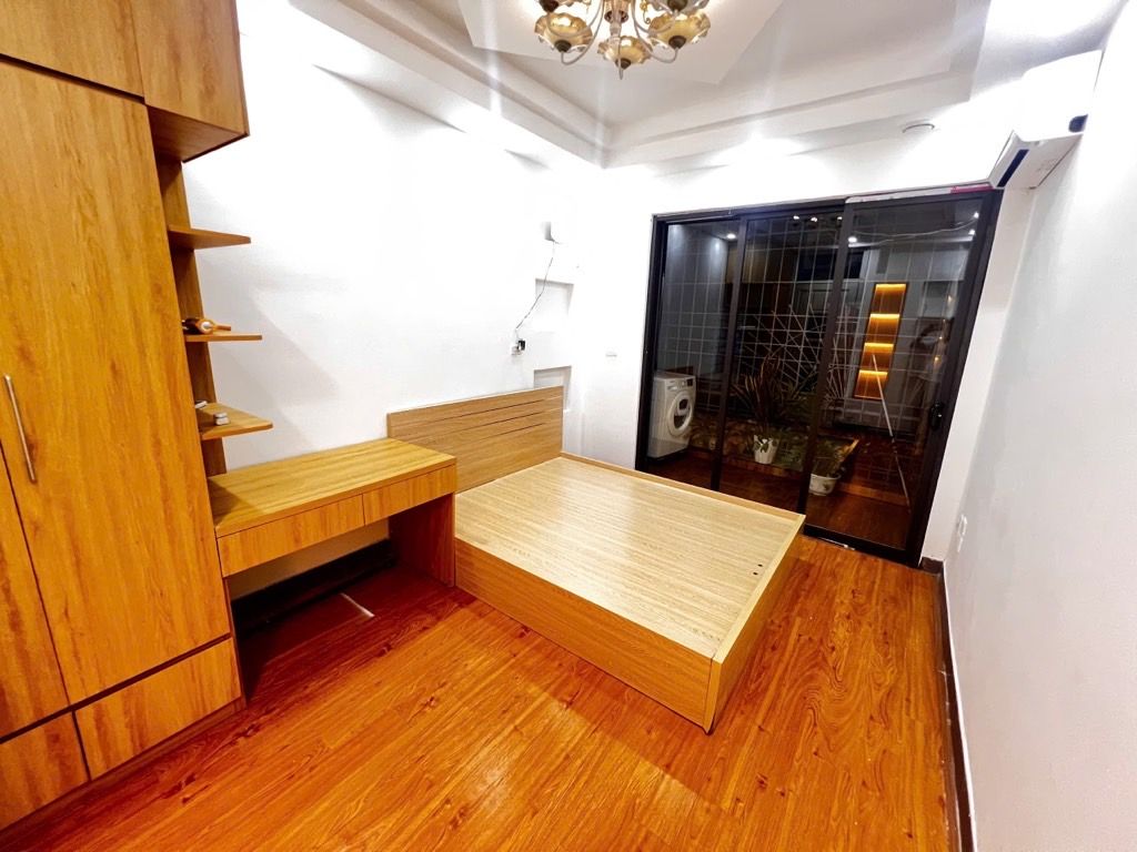 Bán nhà Cự Lộc - diện tích 21m2 4 tầng - Lô góc thoáng sáng - giá 6,3 tỷ