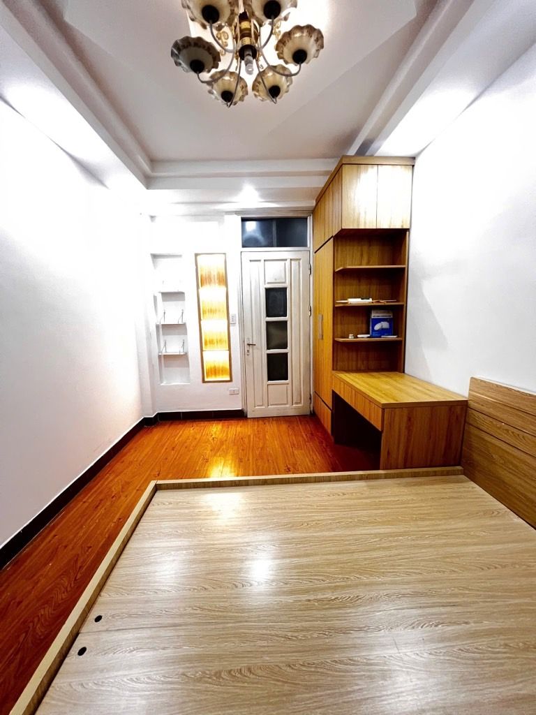Bán nhà Cự Lộc - diện tích 21m2 4 tầng - Lô góc thoáng sáng - giá 6,3 tỷ