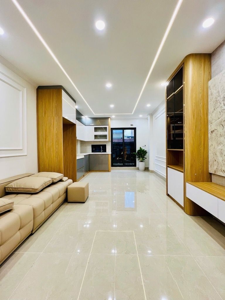 Bán nhà Nguyễn Văn Trỗi - diện tích 34m2 7 tầng - ô tô đỗ cổng - giá 11,8 tỷ