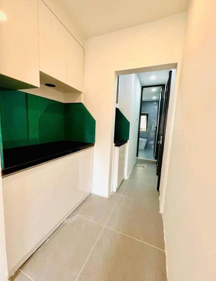 Bán nhà Quỳnh Mai - diện tích 50m2 5 tầng - Ô tô dừng đỗ chân cầu thang - giá 3,99 tỷ
