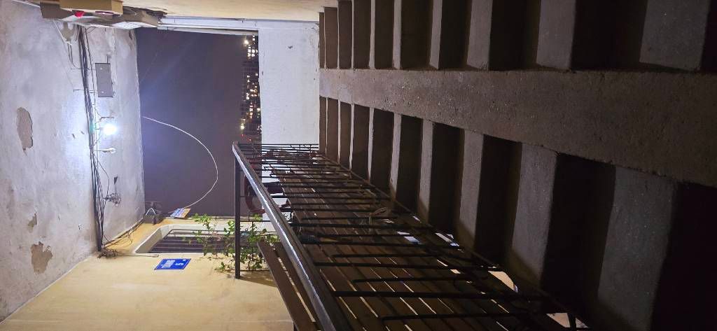 Bán nhà Quỳnh Mai - diện tích 50m2 5 tầng - Ô tô dừng đỗ chân cầu thang - giá 3,99 tỷ