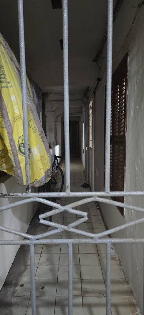 Bán nhà Quỳnh Mai - diện tích 50m2 5 tầng - Ô tô dừng đỗ chân cầu thang - giá 3,99 tỷ