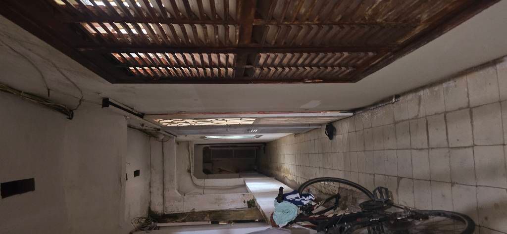 Bán nhà Quỳnh Mai - diện tích 50m2 5 tầng - Ô tô dừng đỗ chân cầu thang - giá 3,99 tỷ
