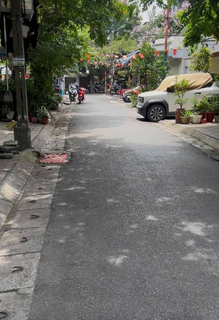 Bán nhà Quỳnh Lôi - diện tích 22,3m2 1 tầng - ô tô tránh - giá 4,8 tỷ