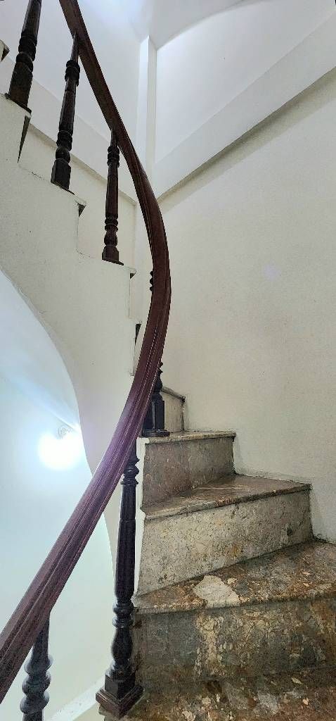 Bán nhà Vân Đồn - diện tích 17m2 5 tầng - Nhà đẹp - giá 5,1 tỷ