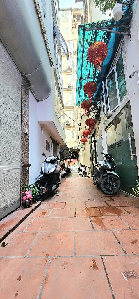 Bán nhà Hàn Thuyên - diện tích 30m2 5 tầng - Lô góc, kinh doanh - giá 17,5 tỷ