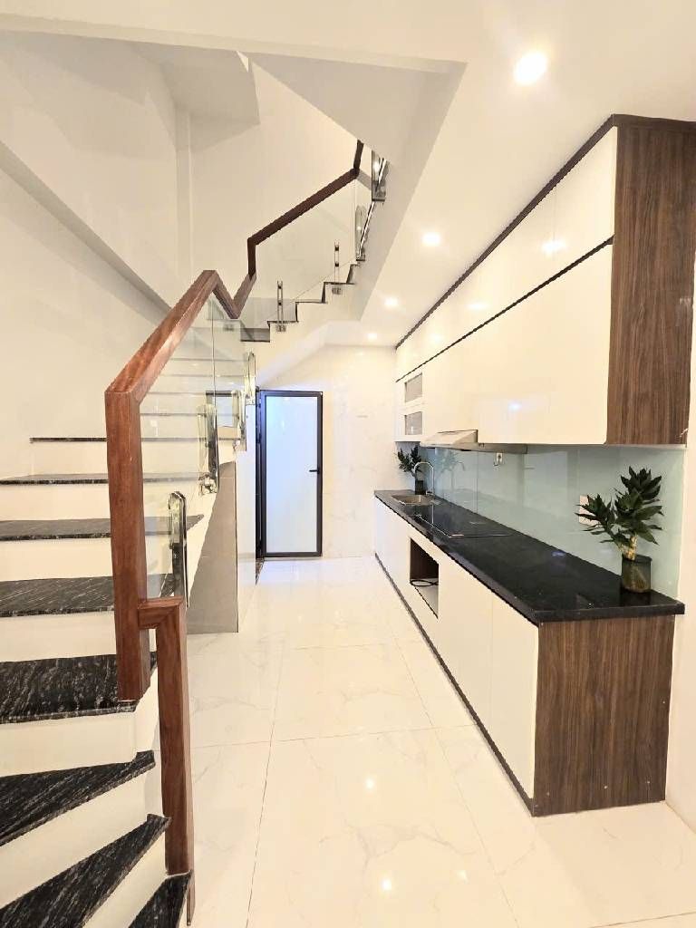 Bán nhà Giáp Nhị - diện tích 30m2 6 tầng - gần ô tô - giá 7,85 tỷ