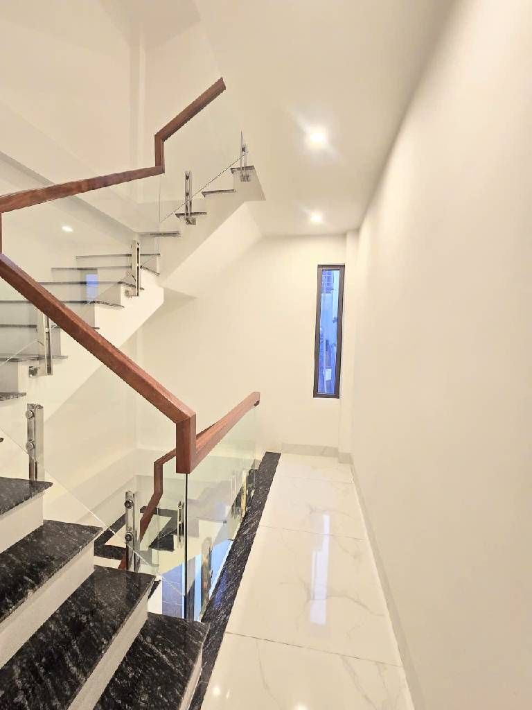 Bán nhà Giáp Nhị - diện tích 30m2 6 tầng - gần ô tô - giá 7,85 tỷ