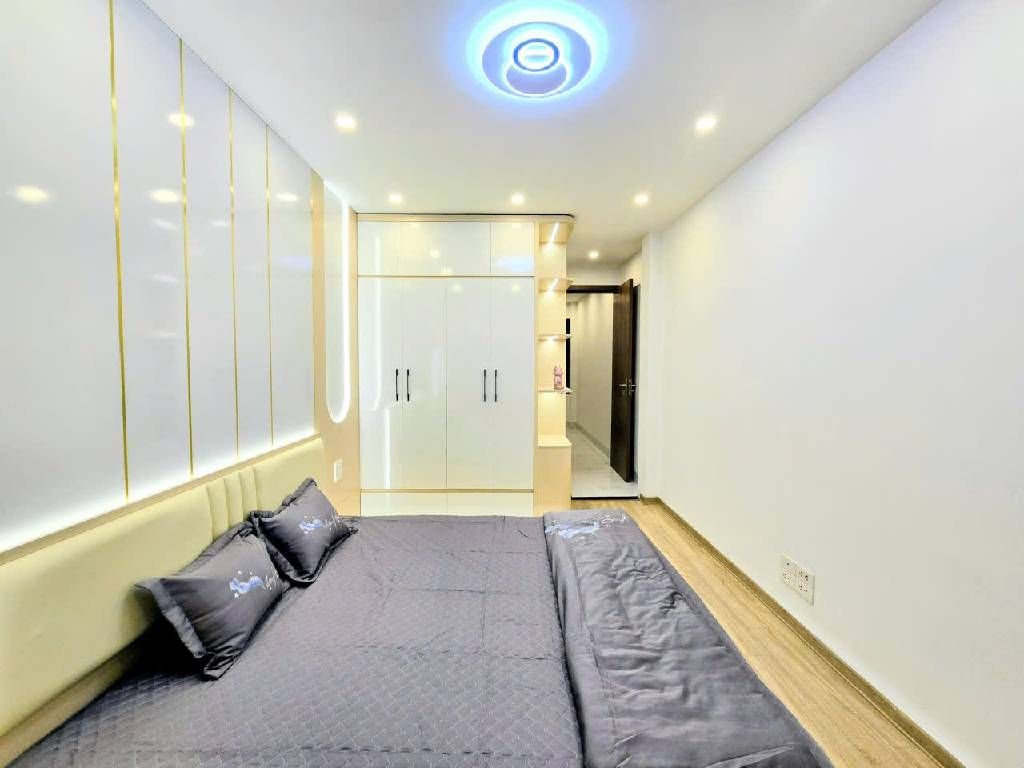 Bán nhà Giáp Nhị - diện tích 30m2 6 tầng - gần ô tô - giá 7,85 tỷ