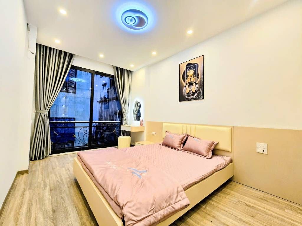 Bán nhà Giáp Nhị - diện tích 30m2 6 tầng - gần ô tô - giá 7,85 tỷ