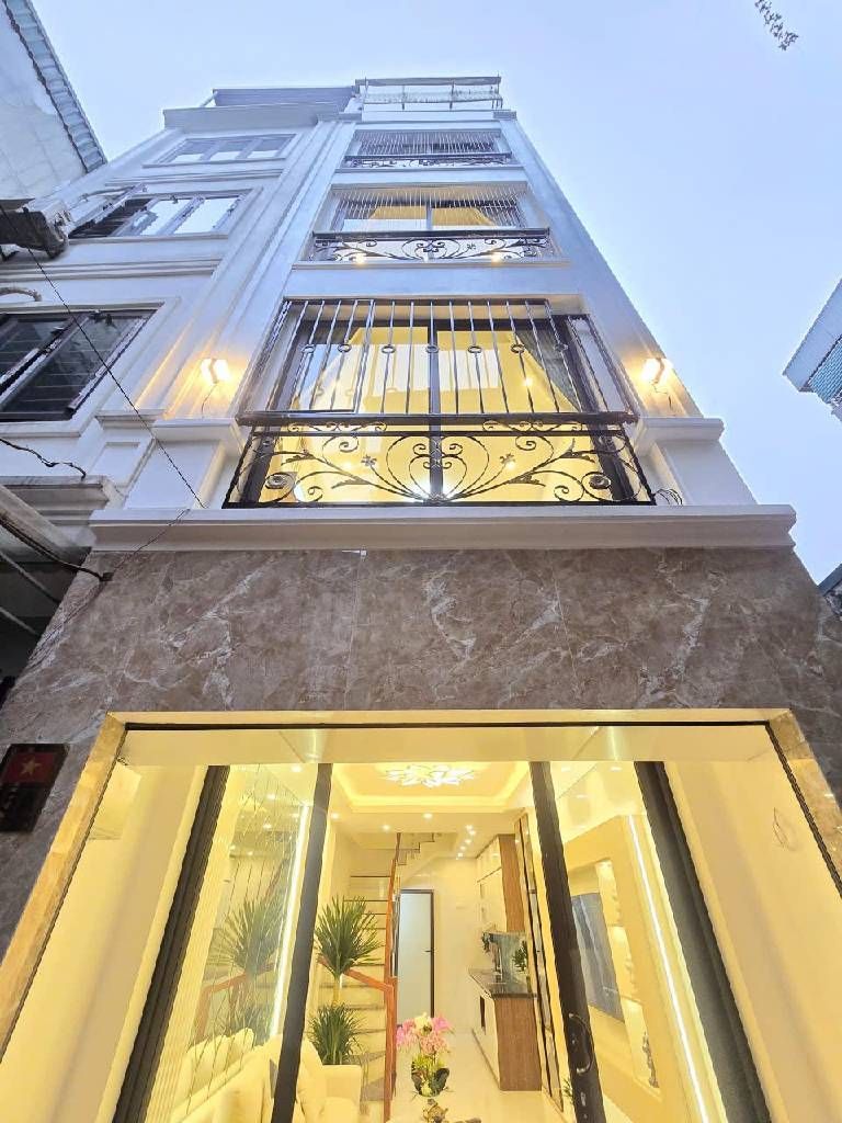 Bán nhà Giáp Nhị - diện tích 30m2 6 tầng - gần ô tô - giá 7,85 tỷ