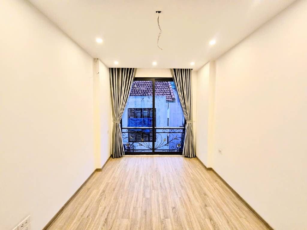 Bán nhà Giáp Nhị - diện tích 30m2 6 tầng - gần ô tô - giá 7,85 tỷ